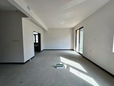 边套大型上叠别墅!送阁楼!带露台!品质小区!近龙湖天街!