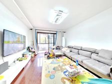 近家乐福商场 出门有轨电车 看房随时 价格可谈