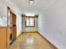 ,房子是边套全明,厅朝东有窗户,厨卫朝北很通透