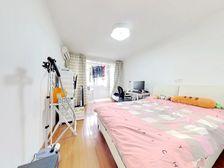 满五年,房源精装修领包入住诚意出售