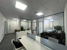 莘庄鲸智中心丨面积可选丨定制装修丨顶楼花园露台丨自配健身房