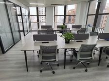 东宝兴路地铁口!现房135平!精装办公室!拎包入住!双面采光