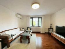 拥.金 0.5 久华里 3室2厅 125.6平