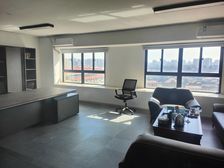 宝山1号线,多套50-70多平精装全包小面积办公、拎包入住