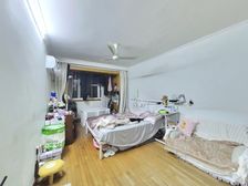 地铁口 中间楼层 配套齐全 出行便利