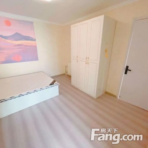 1ºÅÏß ¹úó ´óÍû· ËÄ»Ý ´«Ã½´óѧվ Ë«ÄÏÁ½¾Ó²É¹âºÃ¿ÉÔ¸¶