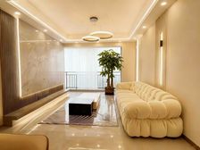 新上(业主婚房出售)精装4房中央公园带车位丶旁边是轻轨