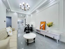 精装修三房,交通方便,拎包入住