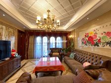 观音桥商圈北滨路 全中庭 精装板式洋楼 拎包入住 近轻轨