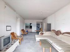 急售,还价就卖,10号线轻轨站出口,商场对面爱加欧郡大三房