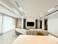 奶油风精装横厅大四房双卫,板式洋房,家具家电齐拎包入住!