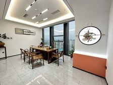 地铁口 华丰城 电梯口位置 198平 3个隔间 24H空调