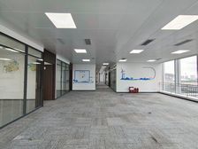 甲方直租,28一平含税!国央企大楼!地铁,电梯口电动大门