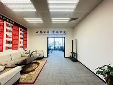 办公室出租丨太平金融大厦丨电梯口690平丨带全屋家具丨含税下