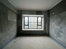 带大露台,业主安心卖,户型方正采光好,随时看房