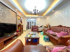 新上九龙坡一楼带花园 住家安静 环境好 看房方便 !