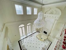 大宅急售!新装修八千W没住过,税费各付看房方便!开间大采光好