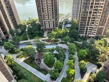 南滨路看两江交汇景观房。长嘉汇 看中庭 300万 房源保真!