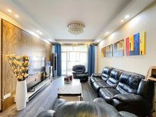 精装3房,看小区中庭,装修保养好拎包入住