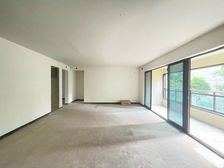 急售!大横厅四房洋房,南北通透,轻轨商圈100