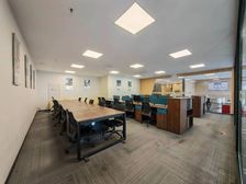 五象总部基地丨精装855平丨半层带部分家具丨公摊小利用率高