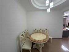 渝中一号桥精装三居 南向中层满二房源