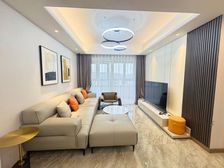 (首付6颗)西大 门口(精装修三房)6号线轻轨丶随时可看