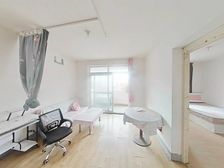 地铁口 简装两房 拎包即住 小区花园位置 中间楼层 看房随时