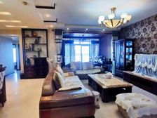 轻轨房 精装3房2卫 临步行街和商圈