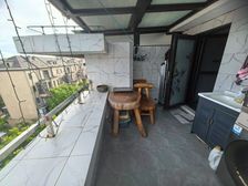 地铁口豪装50 电梯4复送阁楼大露台!送车位!家具家电全送!