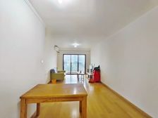 黎光22号地铁口旁 卓越蔚蓝山精装2房1卫 房龄新 无个税