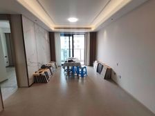 前滩复地!目前价格可以谈!另还有套98平在售!随时看房