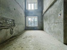 出行方便 楼龄新 临地铁 车位充足 商业配套成熟 有电梯