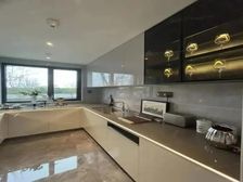 张江低容积洋房,小区带会所泳池,现总价500万起!!!