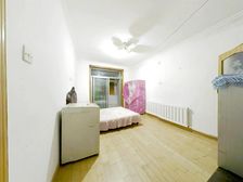 采光足 满五 地理位置好 保持的干净