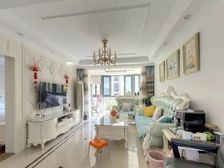 电梯房 中间楼层 南北通采光很好