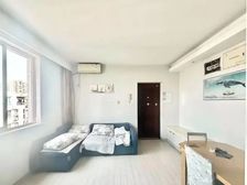 楼梯4楼产权清晰 中心位置 定金可交房 地铁800米