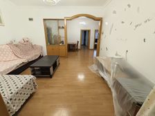 张家花园 四室二厅 89万元出售 随时看房