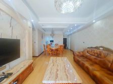 我儿豁来电少 万77 出门五 酒店,带长阳台,朝中庭