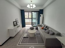 龙光蓝鲸世界商场旁,精装三房 满二南向低层 总价205万