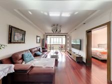 电梯复试飞机户型 楼上不算面积 带露台 有产权车位 随时可看