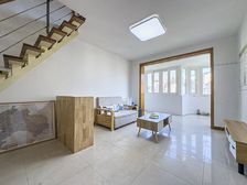 新上 复试带独用露台 精装南北通价格还能谈 带产权车位的