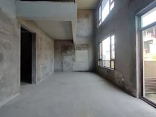 245万 九曲河 板式电梯上叠 三层户型 近轻轨站