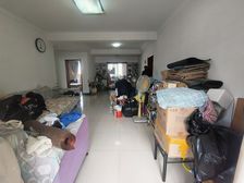 夏阳金城,大两室,单价1.8万一平,地铁口300米,送储藏室