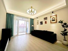 08年商品房 电梯高区 精致一房两厅 精装修租金7000元