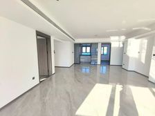 老业主出售!云筑2期145平四居880万 精装现房 即买即住