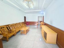 近医院 出行方便 正规商品房 商业配套成熟 中间楼层 近地铁