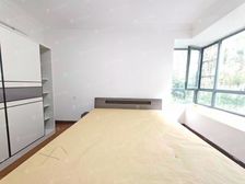 带产权车位!飞机户型三房!满五 次新小区 商品房 高绿化