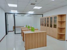 西联广场商圈精装80平,2-20人户型都有,送免租