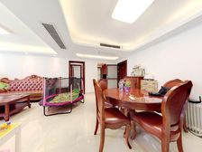 三开间朝南 中间楼层中间位置 送固定车位 纯人车分流小区